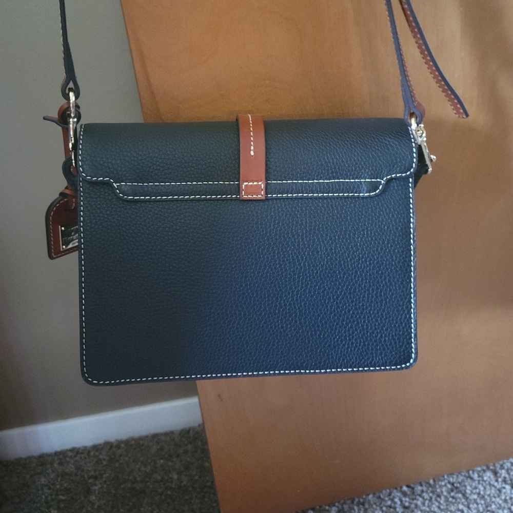 Purse - Picture 3 of 3